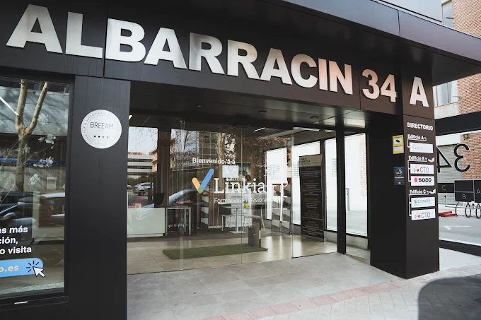 Fachada linkia fp madrid